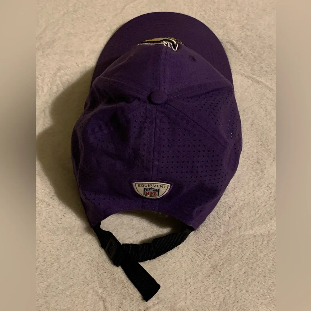 Minnesota Vikings hat - Picture 3 of 8